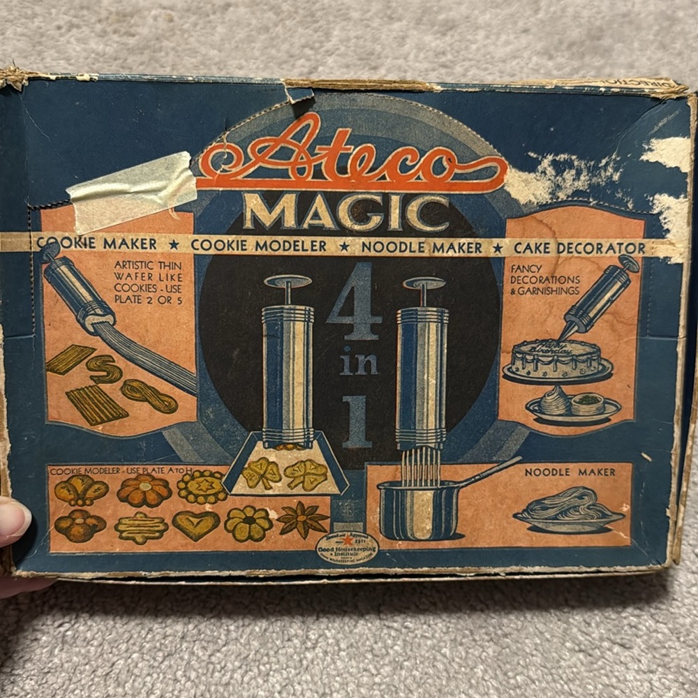 VINTAGE Ateco Magic 4 in1 Set- Cookie Maker/Molder, Noodle Maker, Cake Decorator